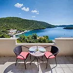 Ladesta * Lastovo