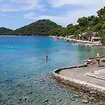 Ladesta * Lastovo