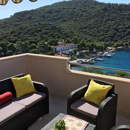 Ladesta Apartment