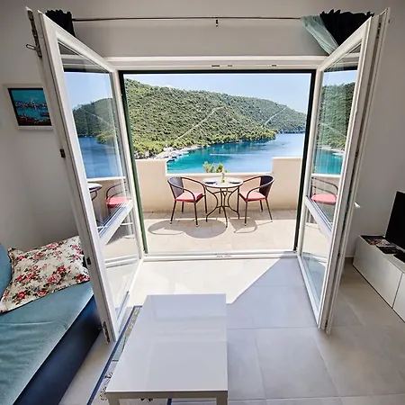 Apartment Ladesta *