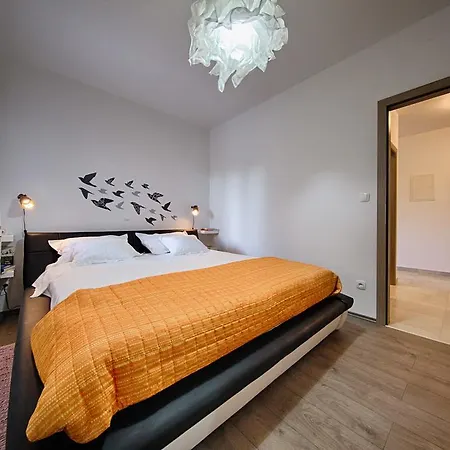 Ladesta Apartment