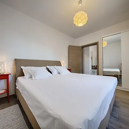 Ladesta Apartment