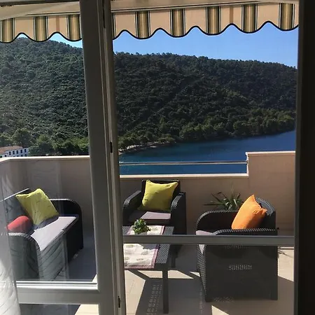 Apartment Ladesta *